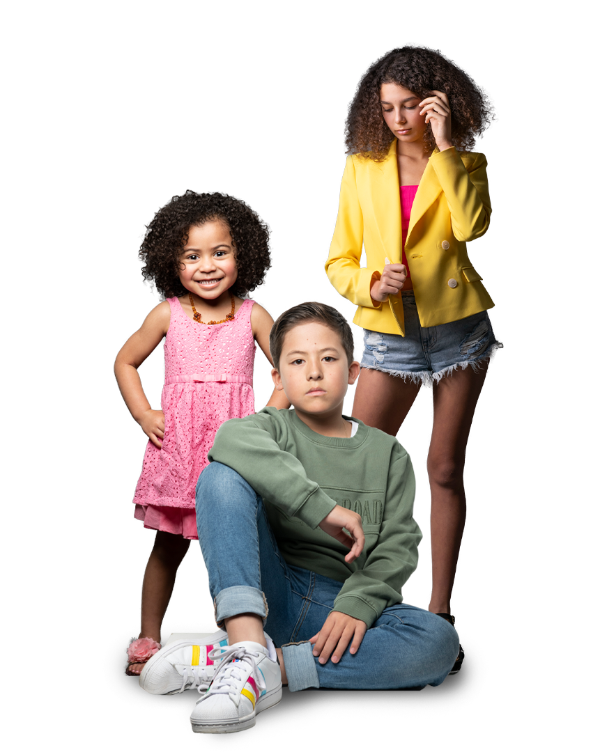 models posing for how much does child modeling pay