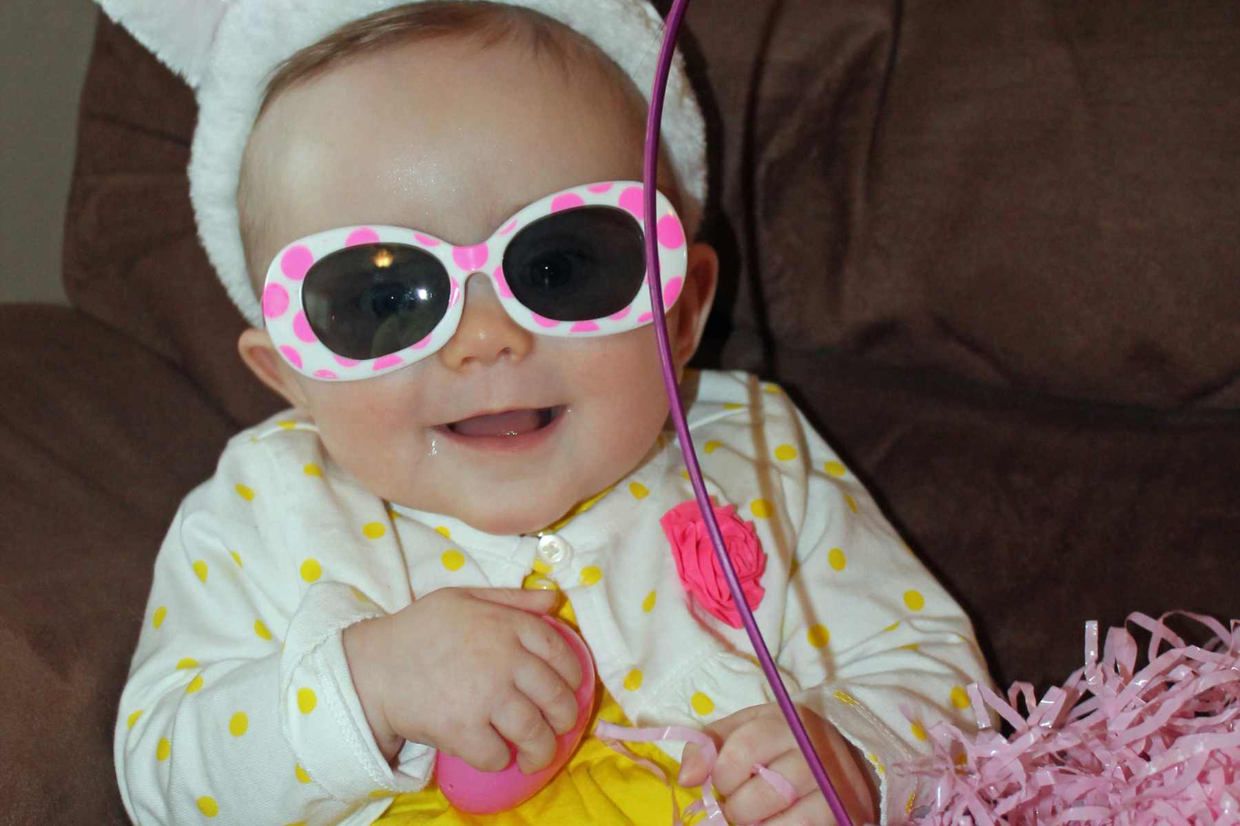 Avoid hats, sunglasses, or props